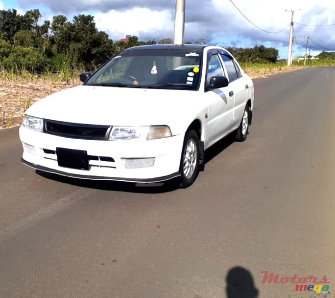 1998' Mitsubishi Lancer photo #1