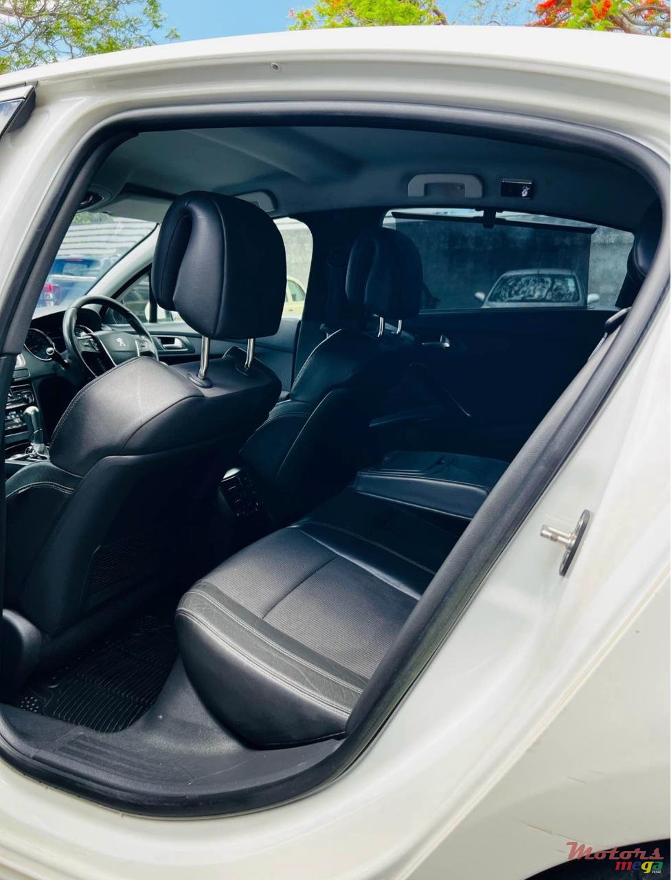 2012' Peugeot 508 photo #5