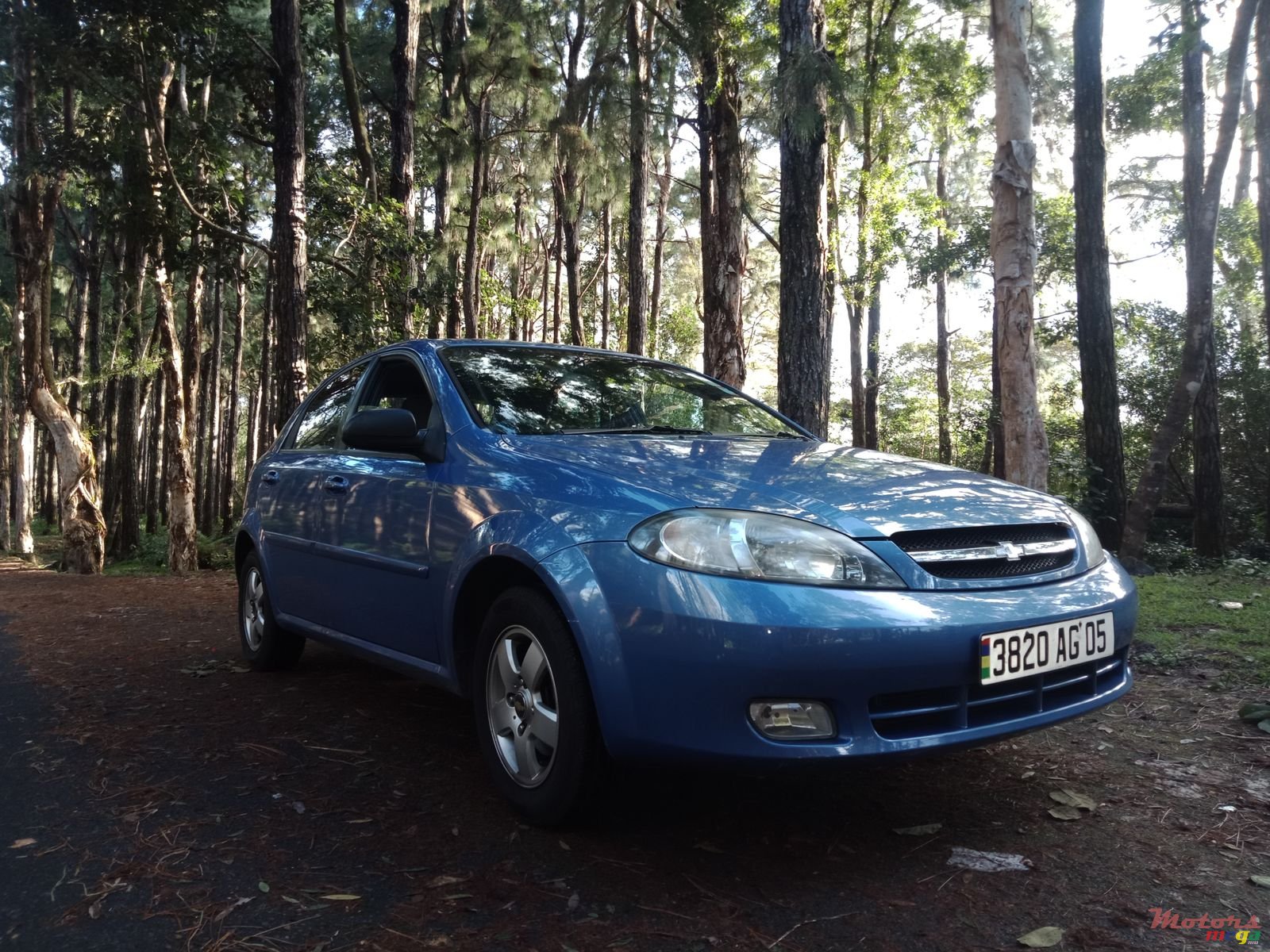 2005' Chevrolet Optra photo #5