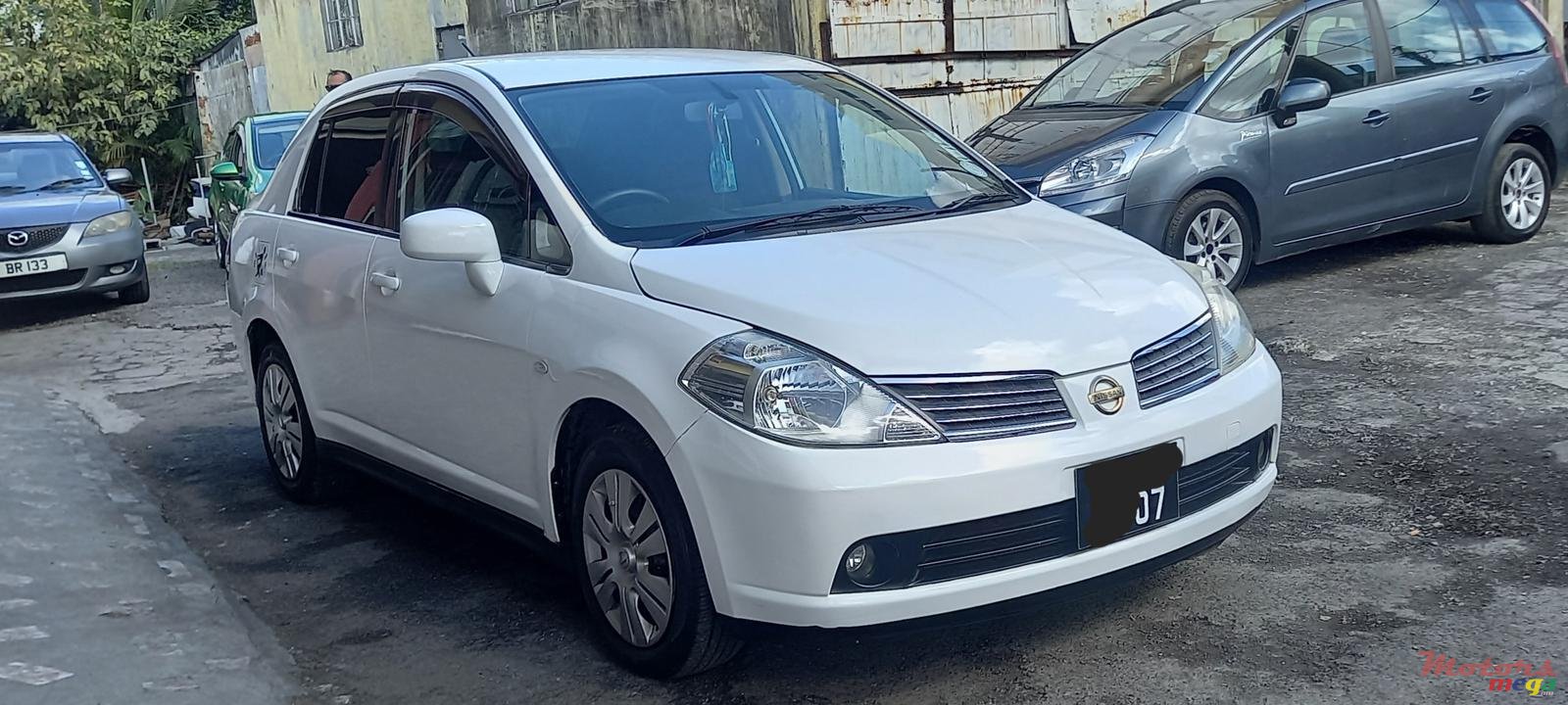 2007' Nissan Tiida photo #2