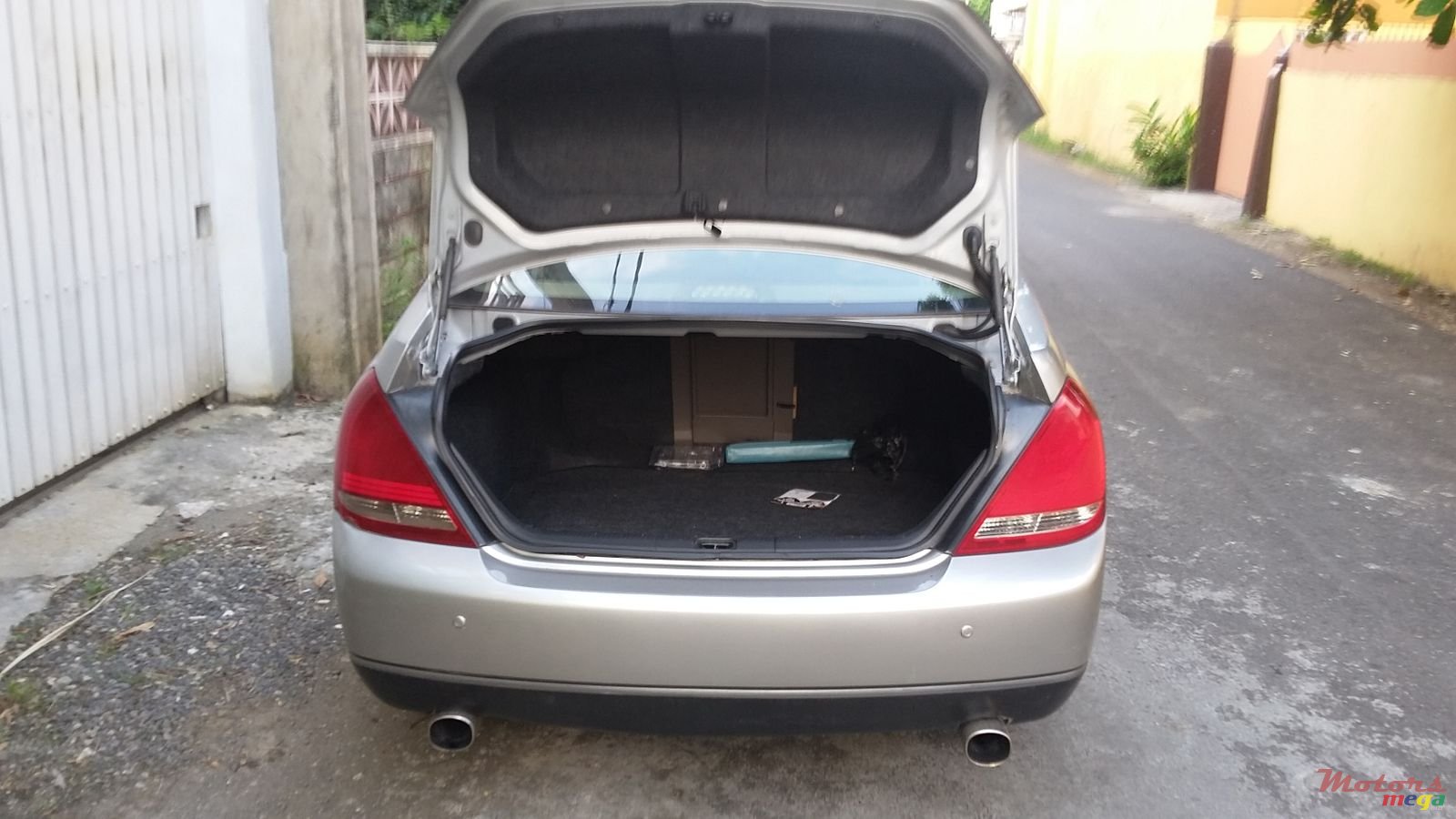 2004' Nissan Cefiro photo #7