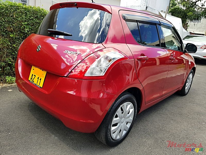 2011' Suzuki Swift automatic photo #3