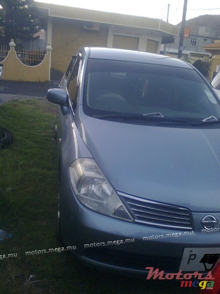 2005' Nissan Tiida Tiida - Latio photo #2