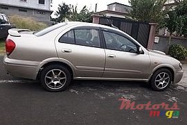 2004' Nissan Sunny photo #1