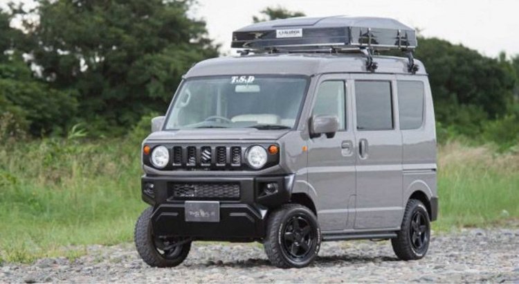 Suzuki Jimny transformed into camping van