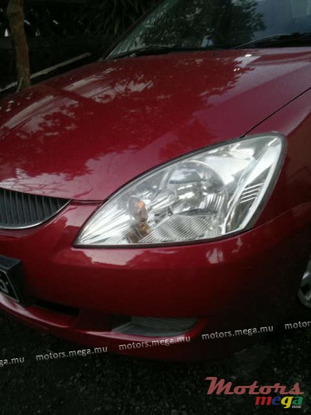 2005' Mitsubishi GLX photo #4