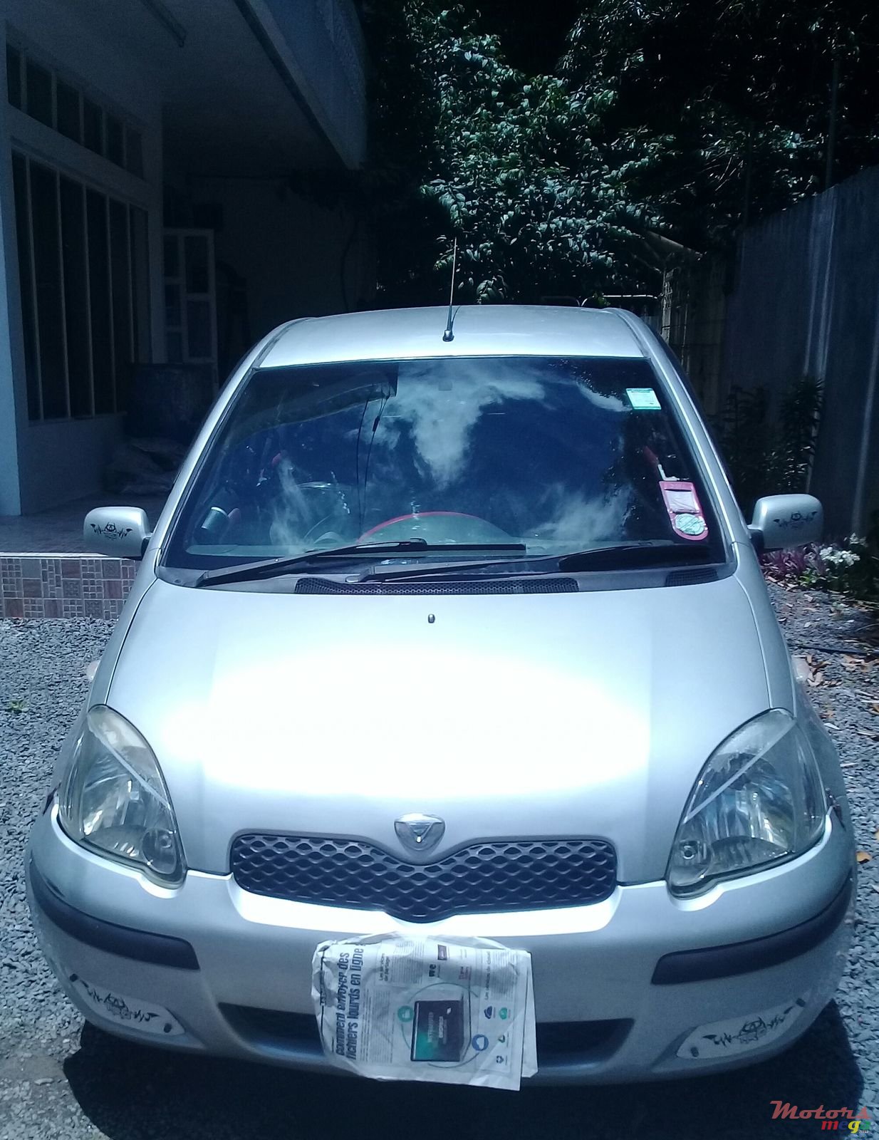 2000' Toyota Vitz photo #1