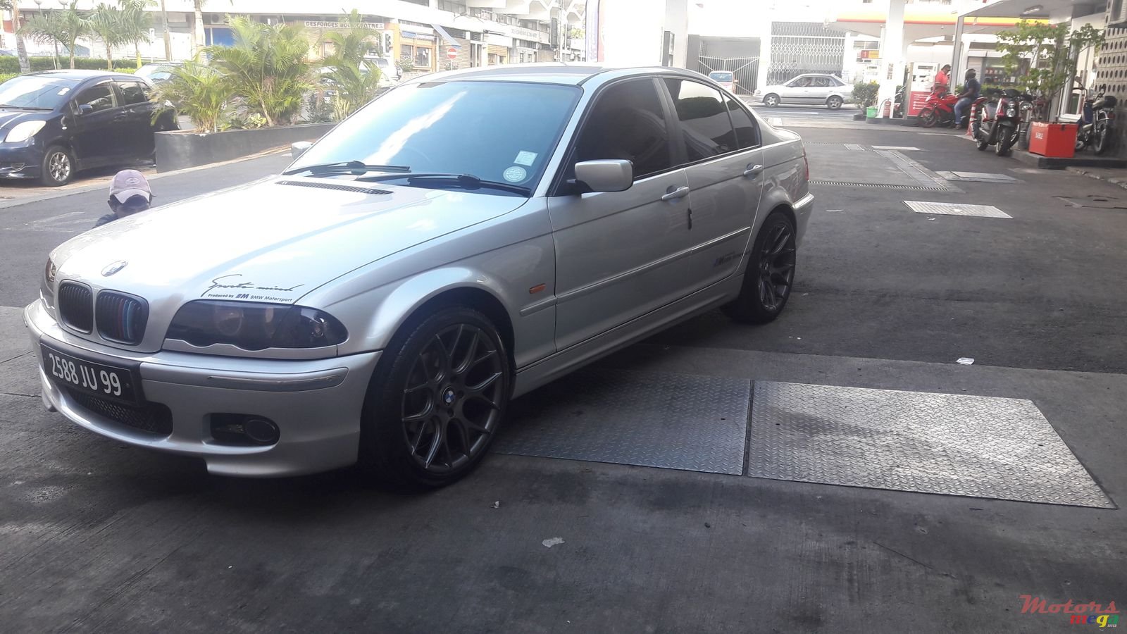 1999' BMW 318 photo #3