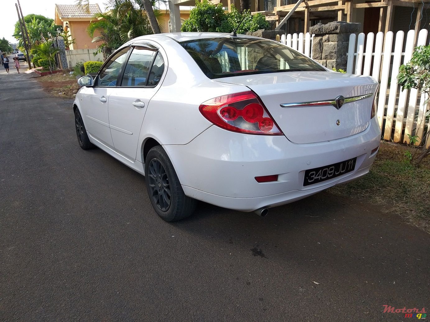 2011' Proton Persona Gas photo #2