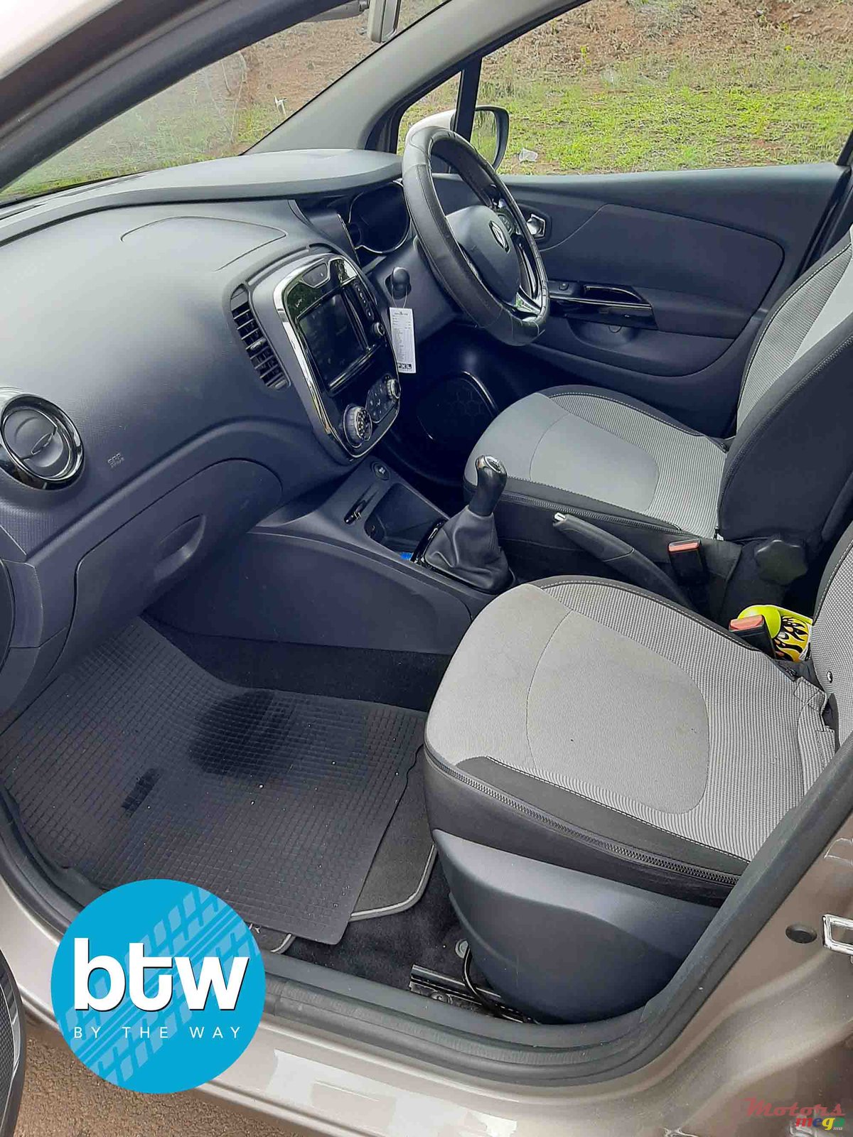 2016' Renault Captur photo #6