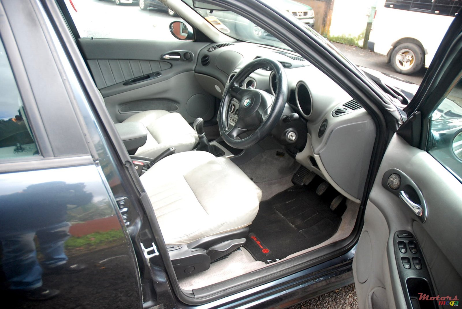 2006' Alfa Romeo 156 photo #6