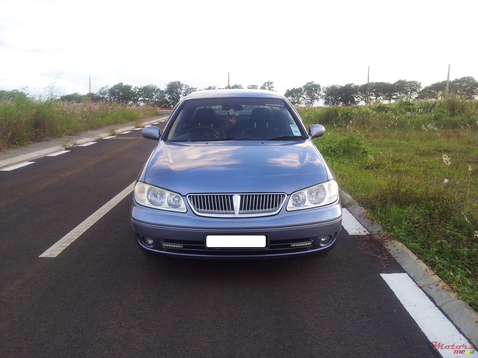 2005' Nissan Sunny N17 photo #1