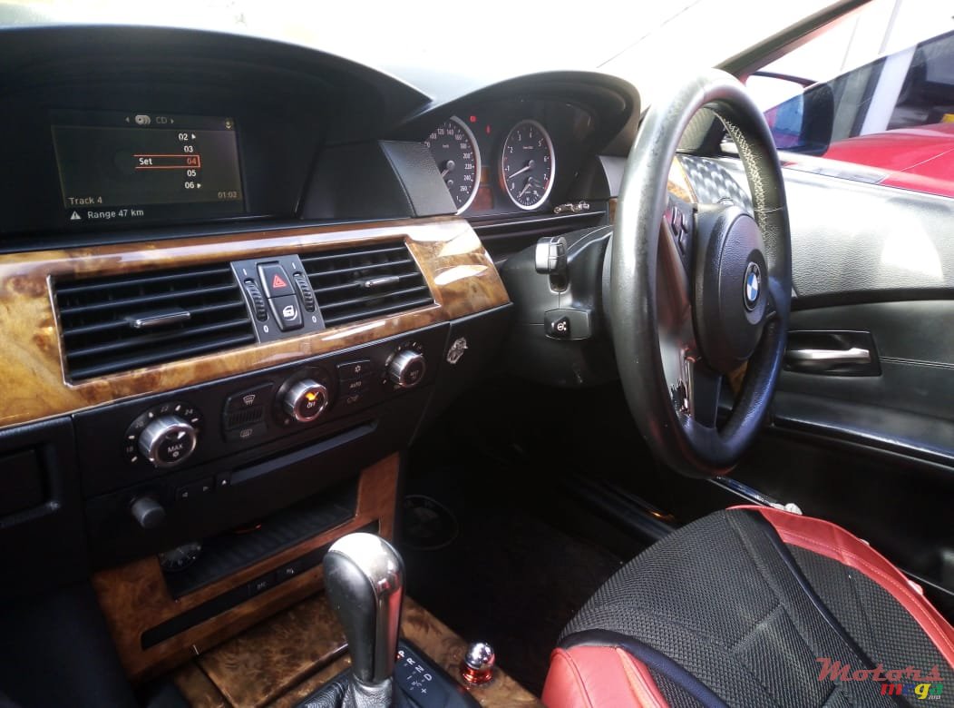 2007' BMW E60 530i photo #2