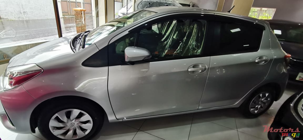 2018' Toyota Vitz photo #6