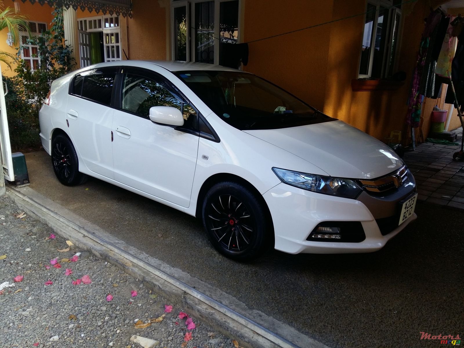 2012' Honda Insight photo #1