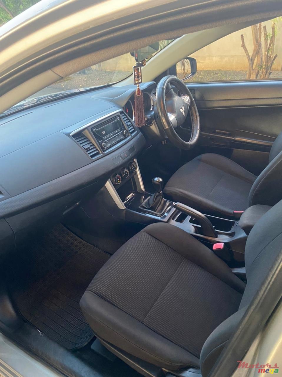 2016' Mitsubishi Lancer photo #7