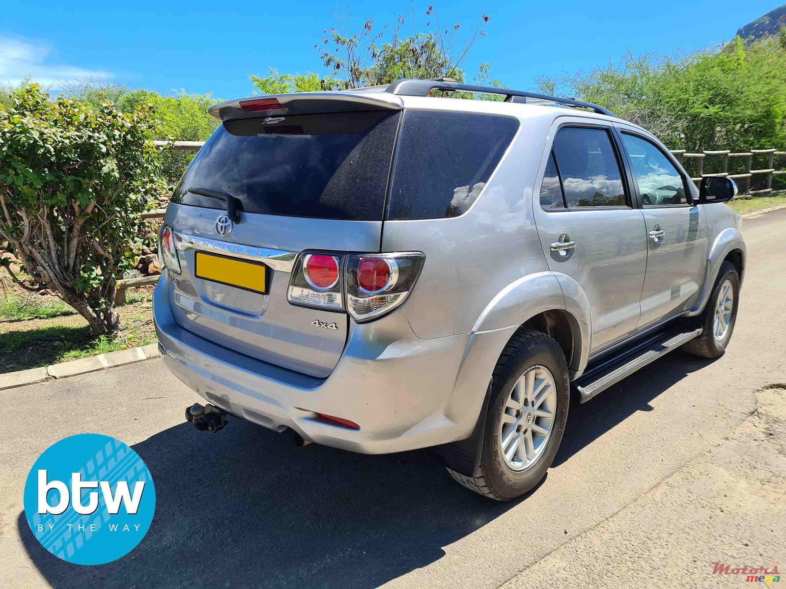 2016' Toyota Fortuner photo #3