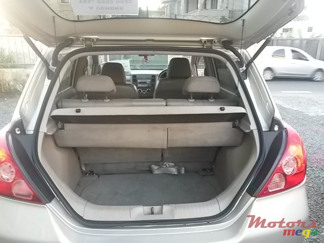 2005' Nissan Tiida HATCHBACK photo #3