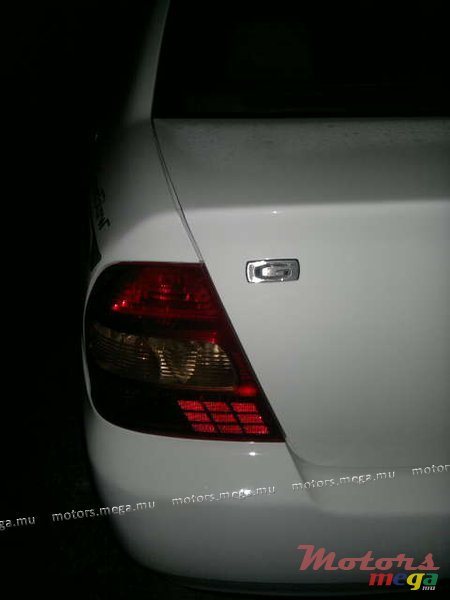 2001' Toyota NZE 121 photo #4