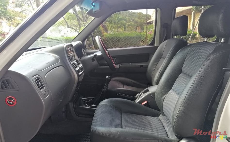 2014' Nissan Hardbody photo #4