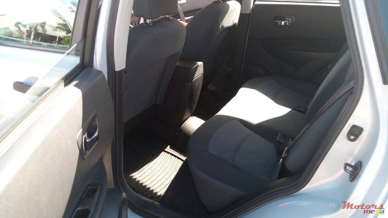 2011' Nissan Qashqai photo #4