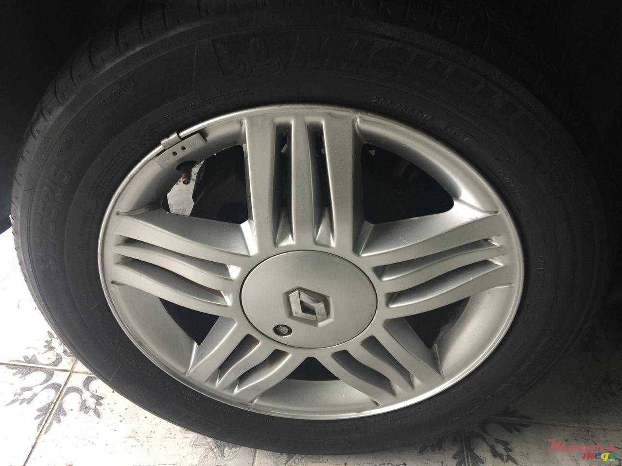 2007' Renault Megane photo #6