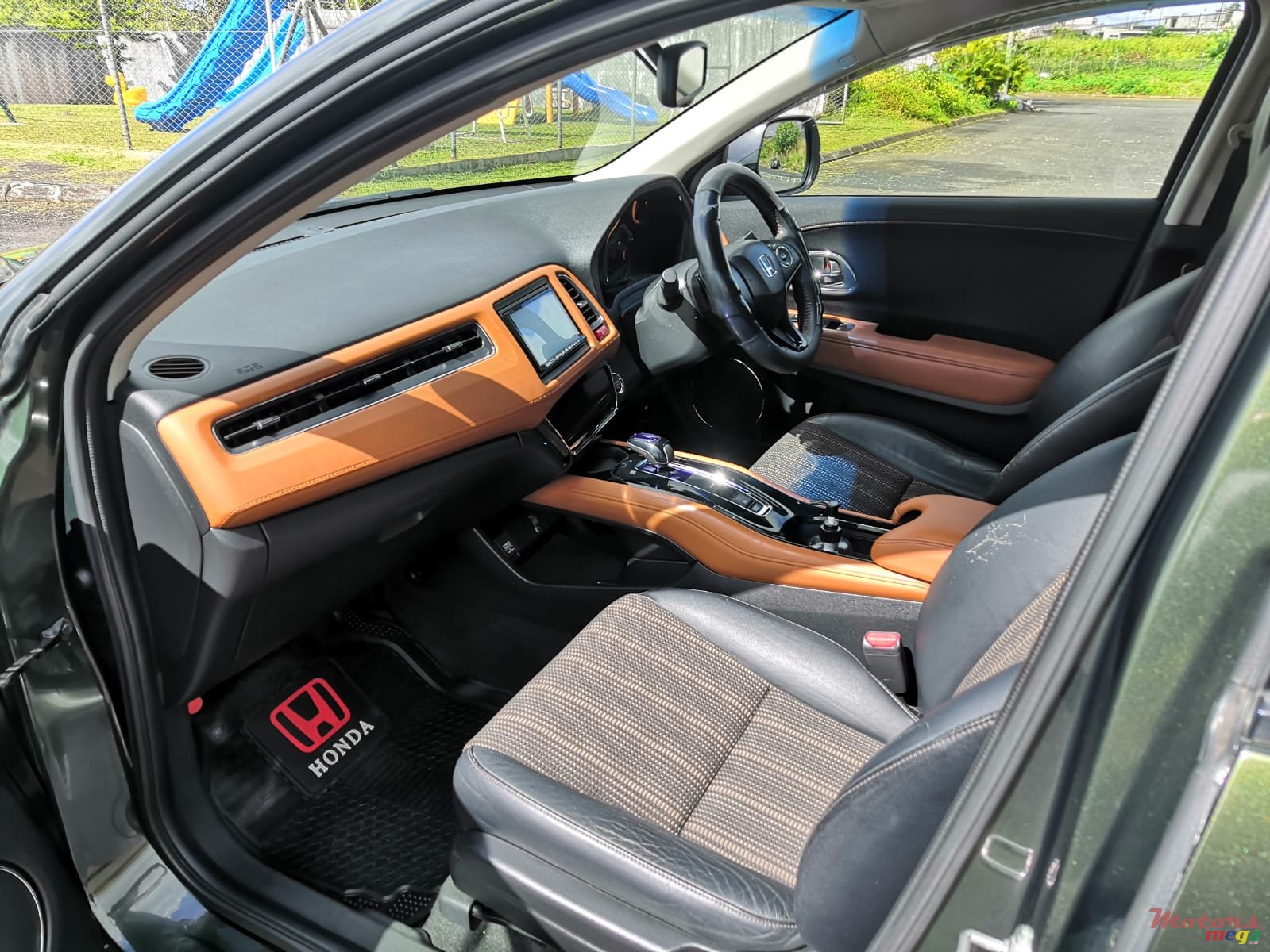 2014' Honda Vezel Z edition photo #2