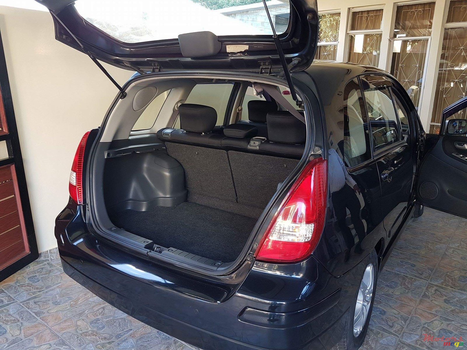 2004' Suzuki Liana photo #3