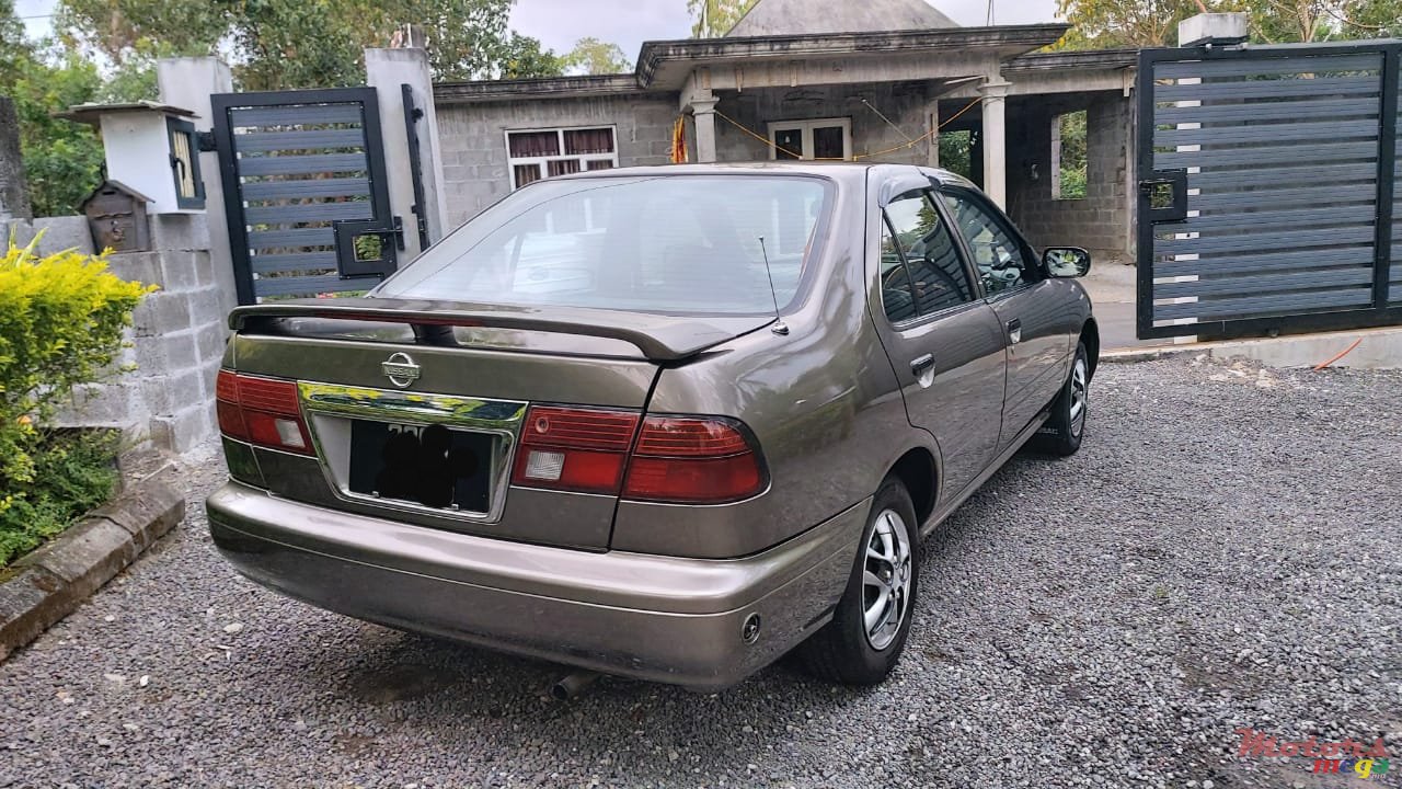1998' Nissan Sunny photo #3