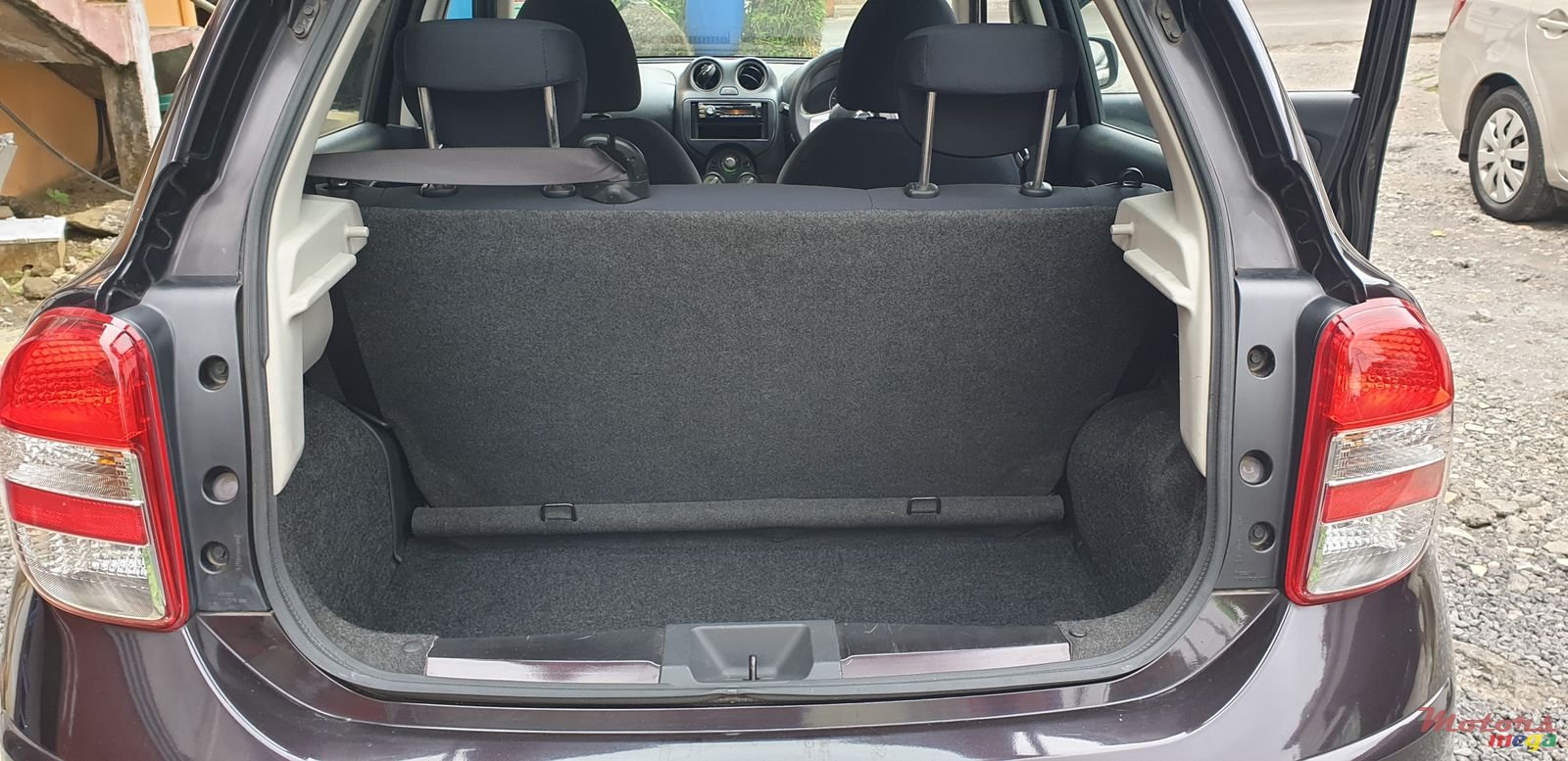 2012' Nissan March photo #7