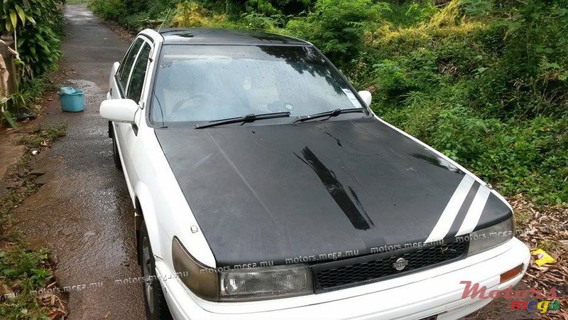 1992' Nissan Bluebird original photo #1