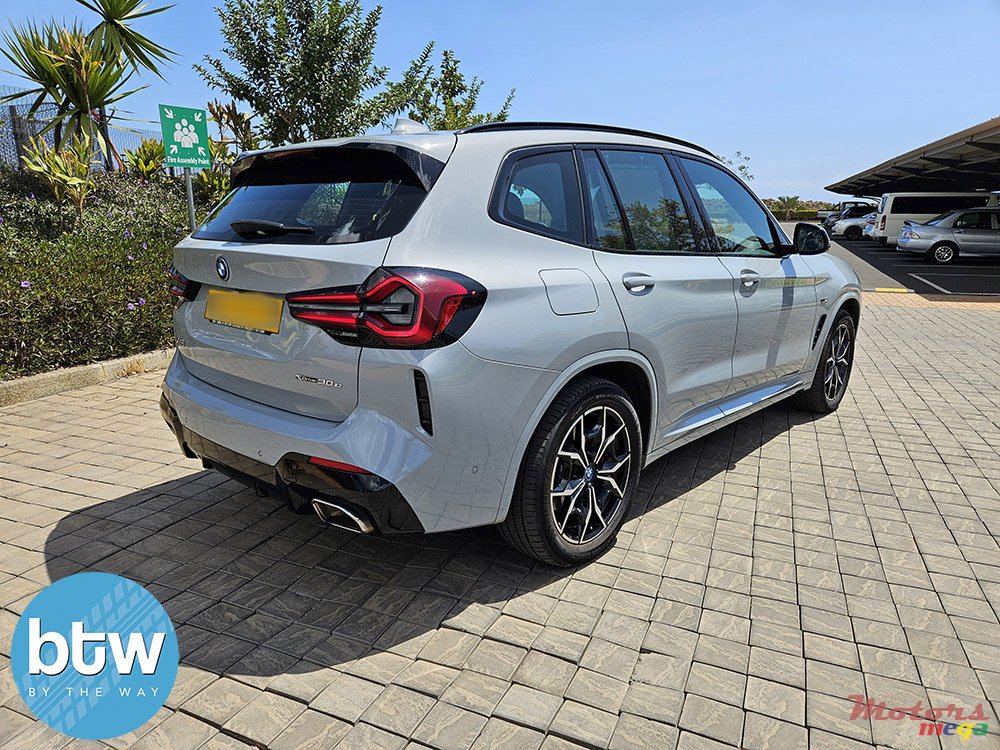 2022' BMW X3 xDRIVE 30e M Sport photo #4