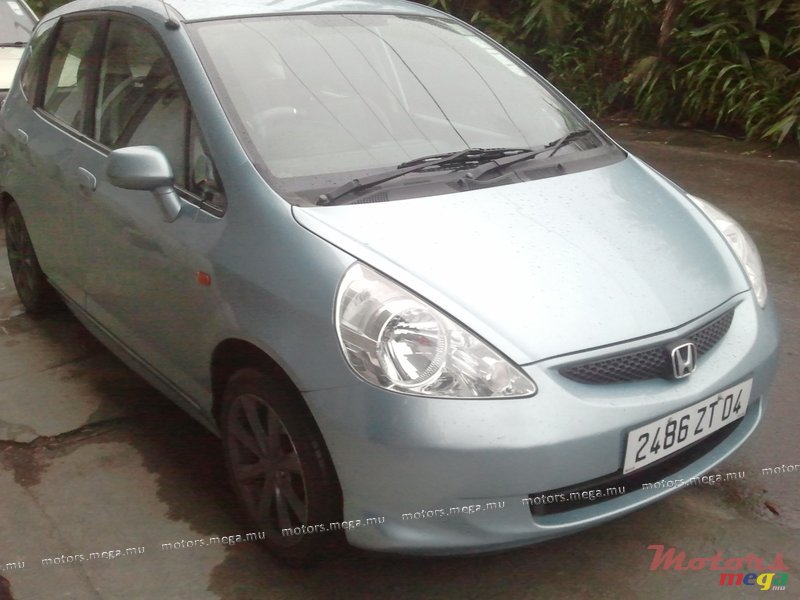 2004' Honda photo #1