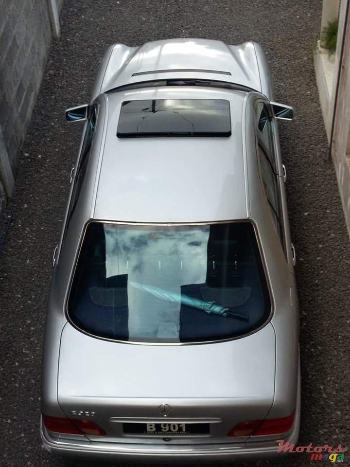 1996' Mercedes-Benz 320 photo #2