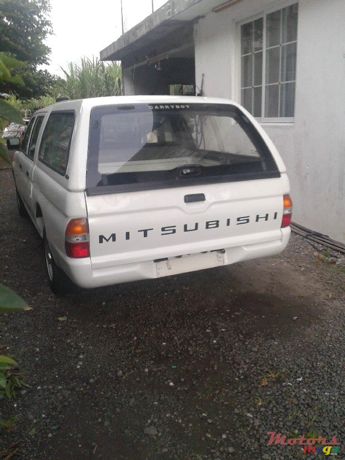 2007' Mitsubishi L 200 photo #2