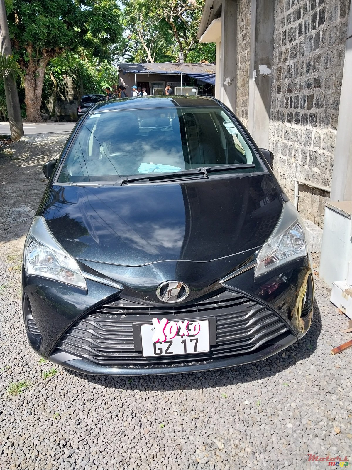 2017' Toyota Vitz photo #5