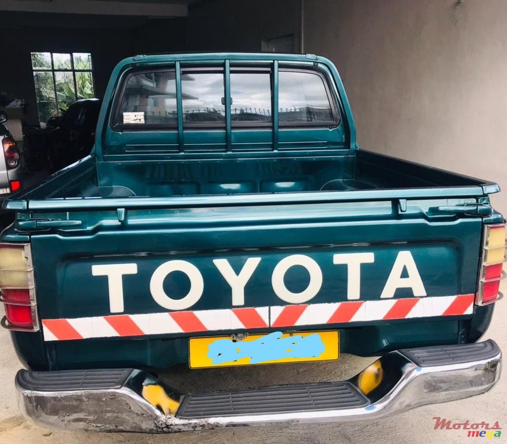 1999' Toyota photo #6