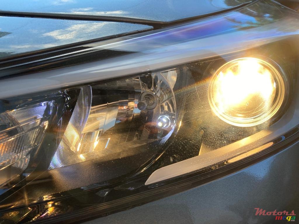 2017' Kia Cerato SX Pack Plus photo #3