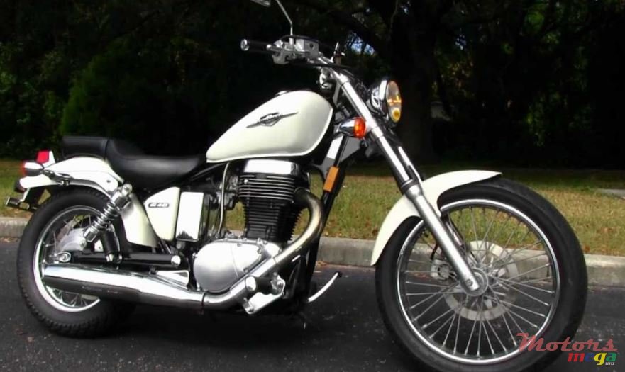 2009' Suzuki Savage photo #1