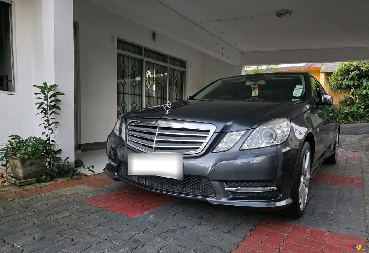 2013' Mercedes-Benz E 250 photo #1