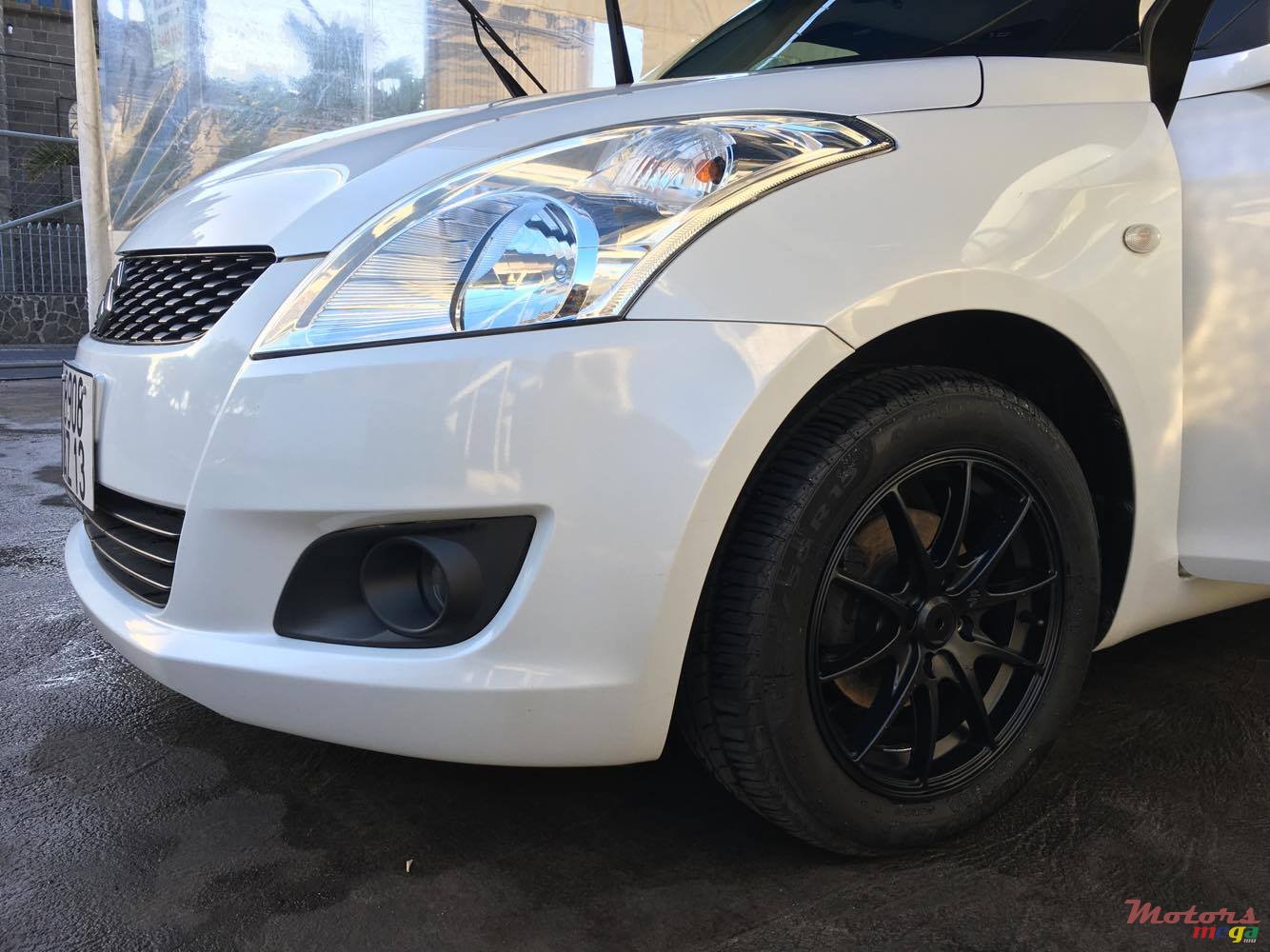 2013' Suzuki Swift photo #1