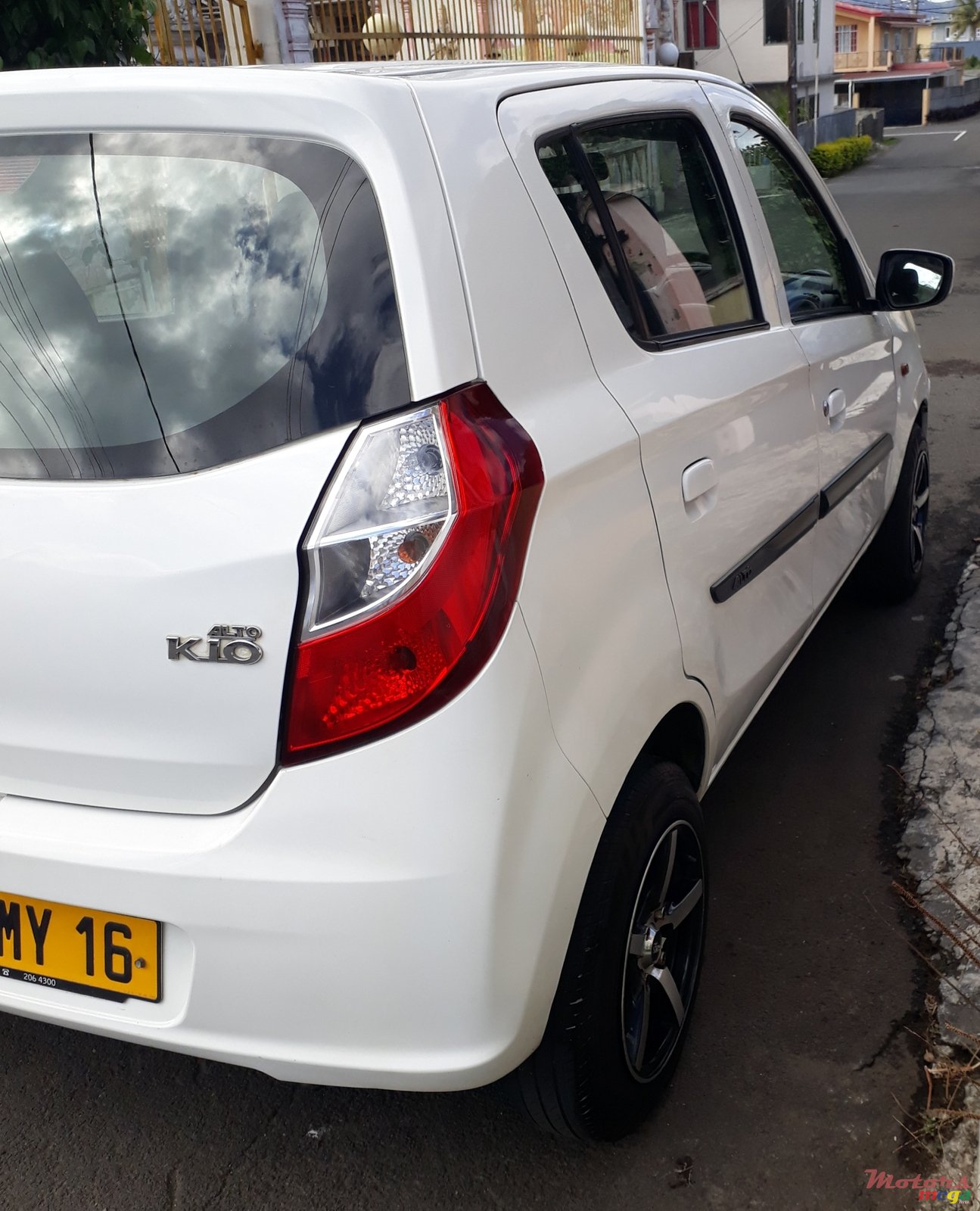 2016' Suzuki Alto photo #5