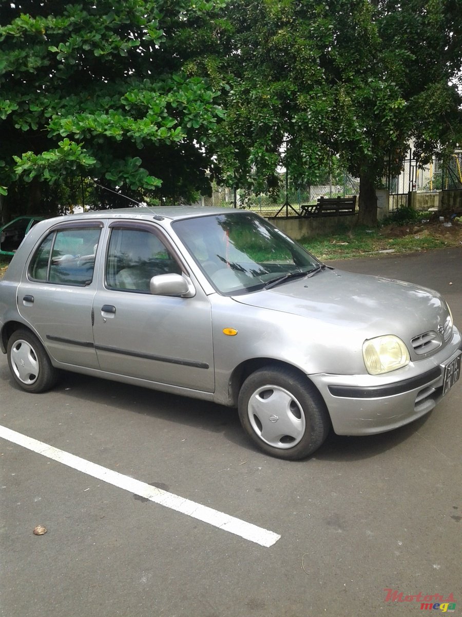 2000' Nissan photo #1