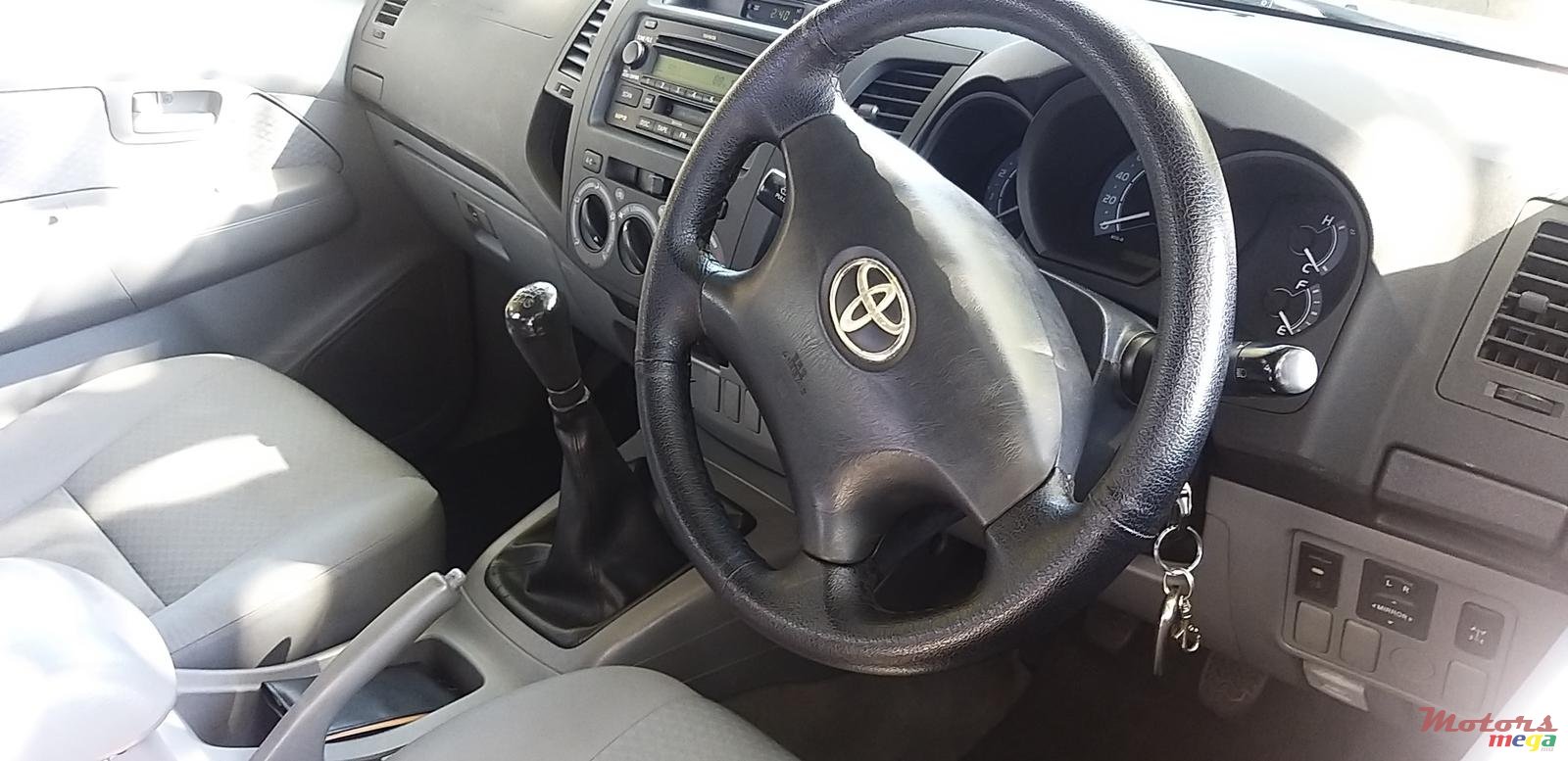 2011' Toyota Hilux any photo #5