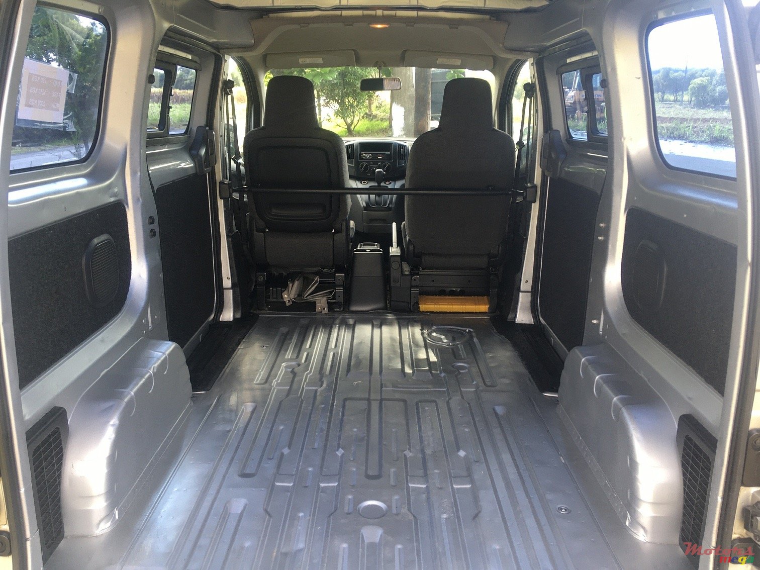 2014' Nissan NV 200 photo #7