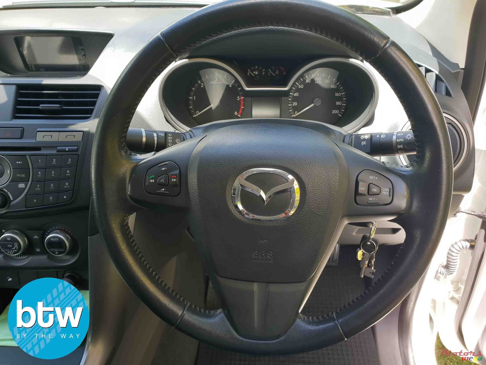 2016' Mazda BT-50 photo #5