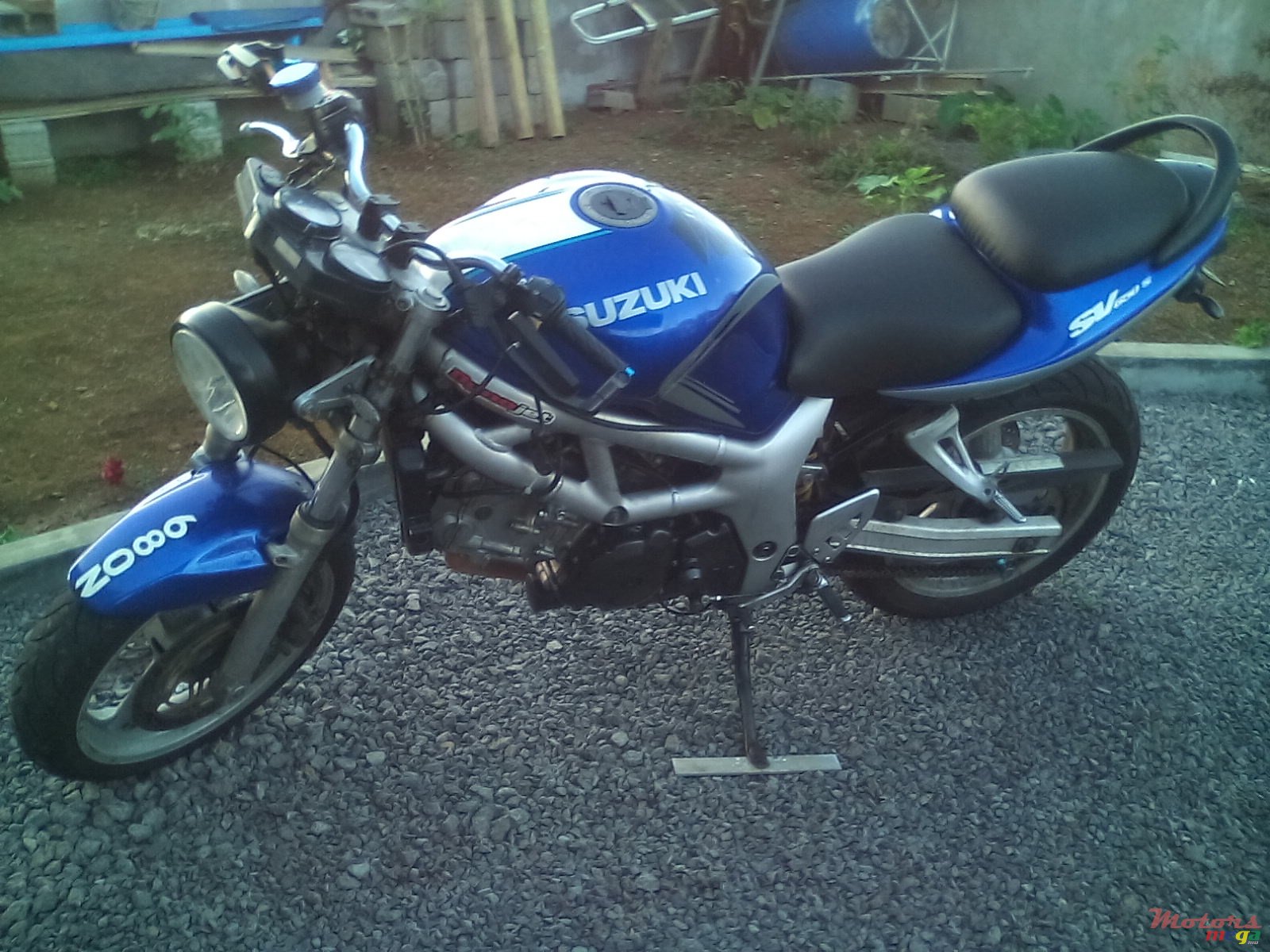 2002' Suzuki photo #4