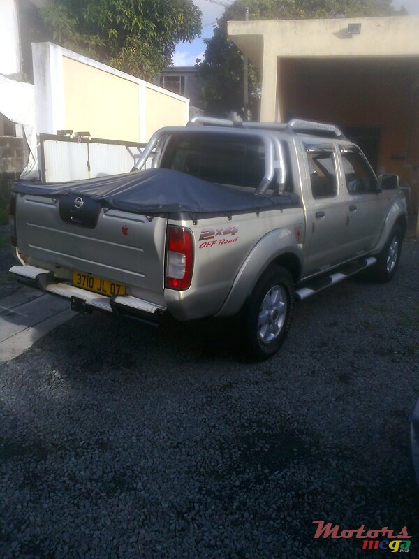 2007' Nissan Hardbody PREDATOR photo #5