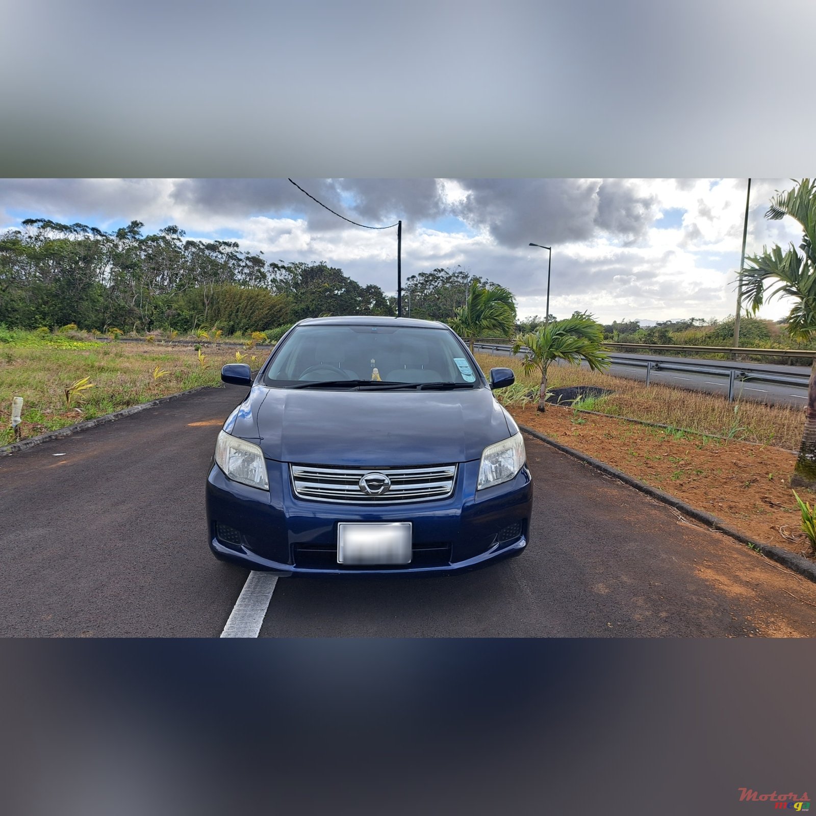 2007' Toyota Axio photo #2