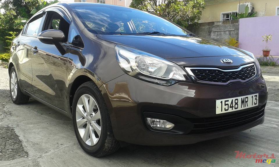 2013' Kia Rio photo #2